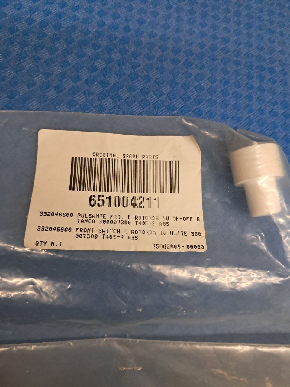 651004211 (332046600)